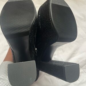 Black Chunky Heeled Boots with Textured Sole
